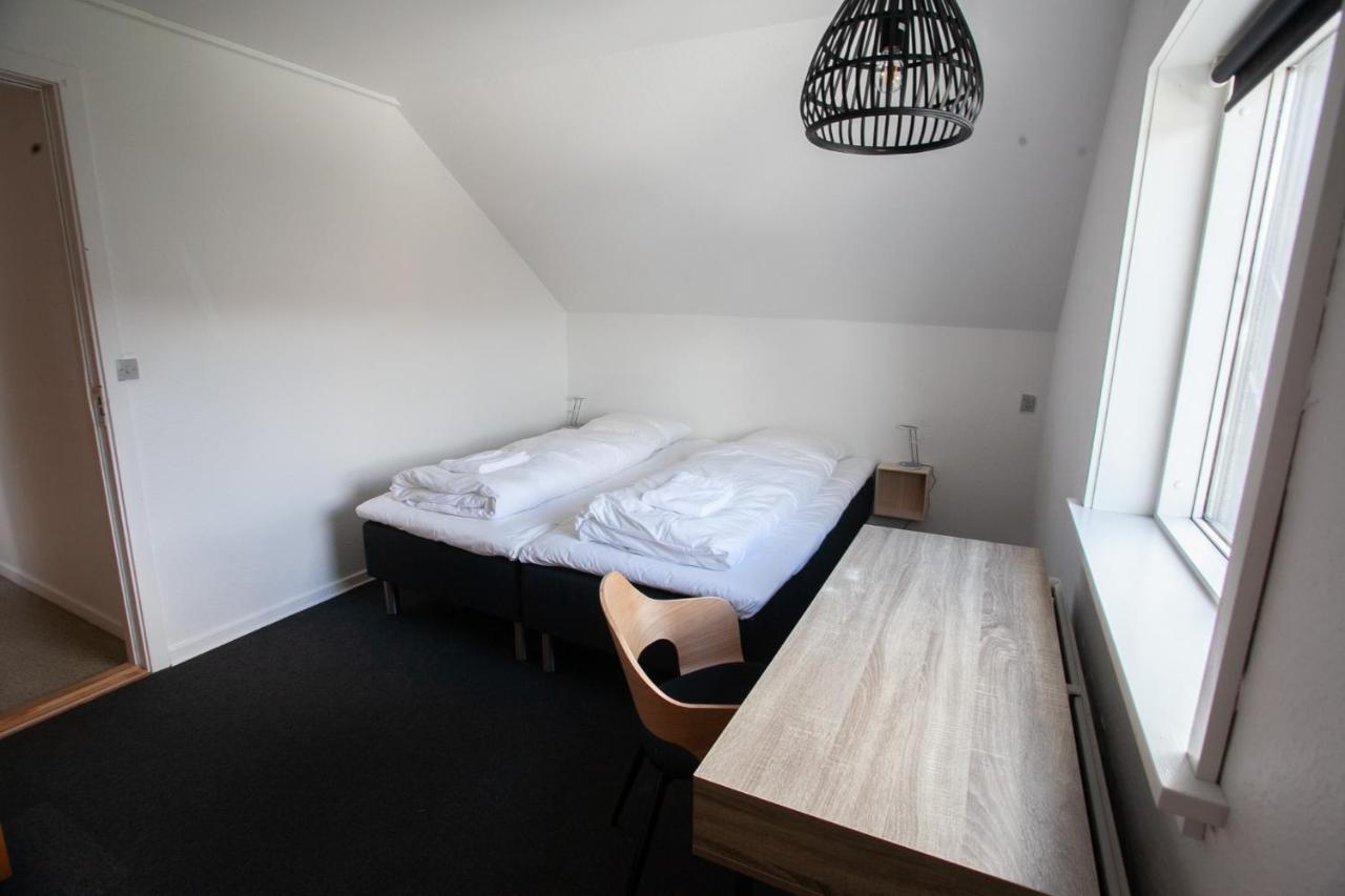 The Bird / Guesthouse / 10 Min Walk Downtown Torshavn Bagian luar foto