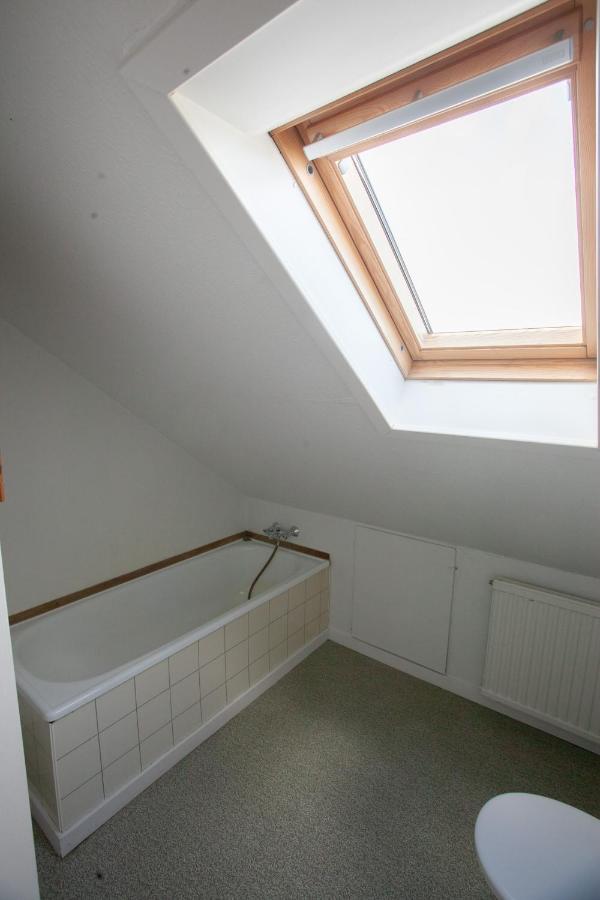 The Bird / Guesthouse / 10 Min Walk Downtown Torshavn Bagian luar foto
