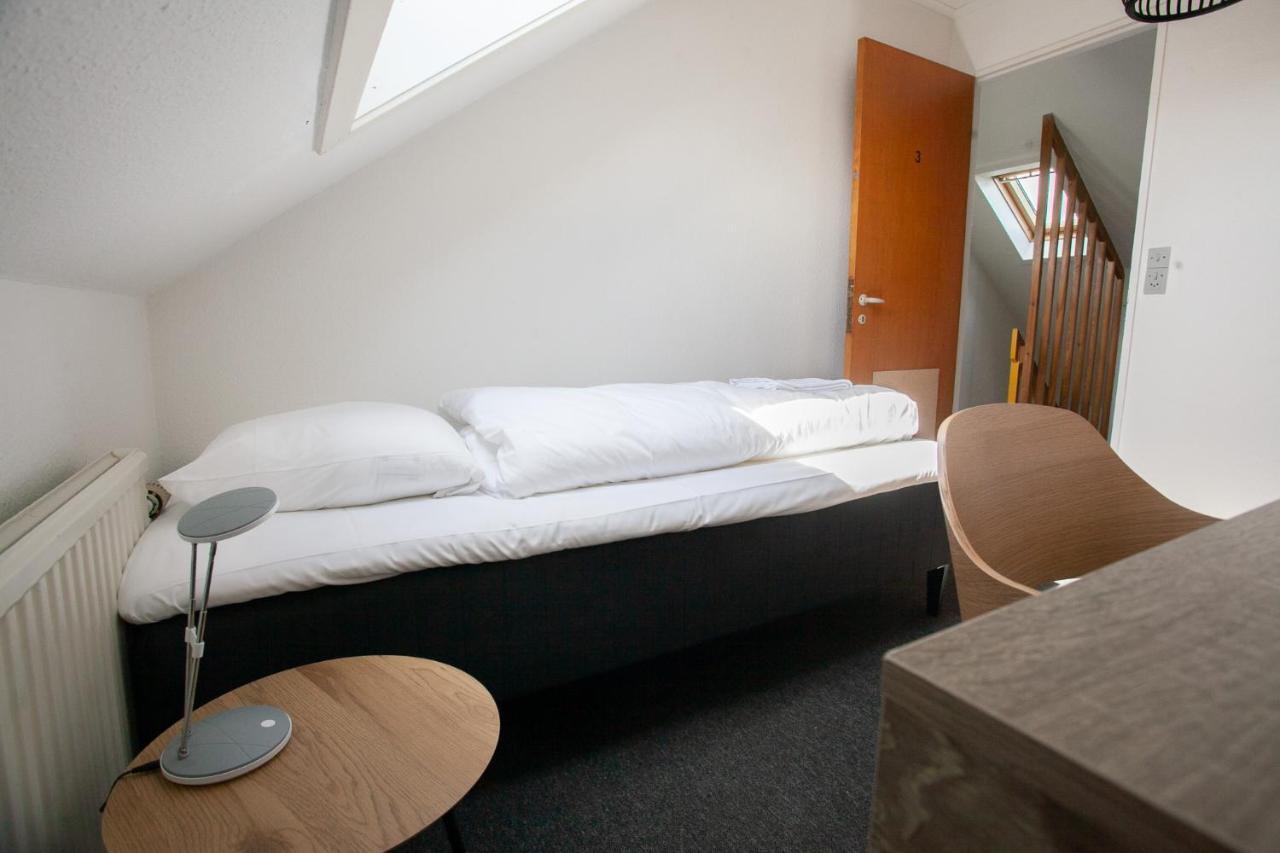 The Bird / Guesthouse / 10 Min Walk Downtown Torshavn Bagian luar foto