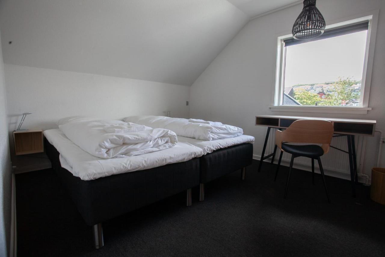 The Bird / Guesthouse / 10 Min Walk Downtown Torshavn Bagian luar foto