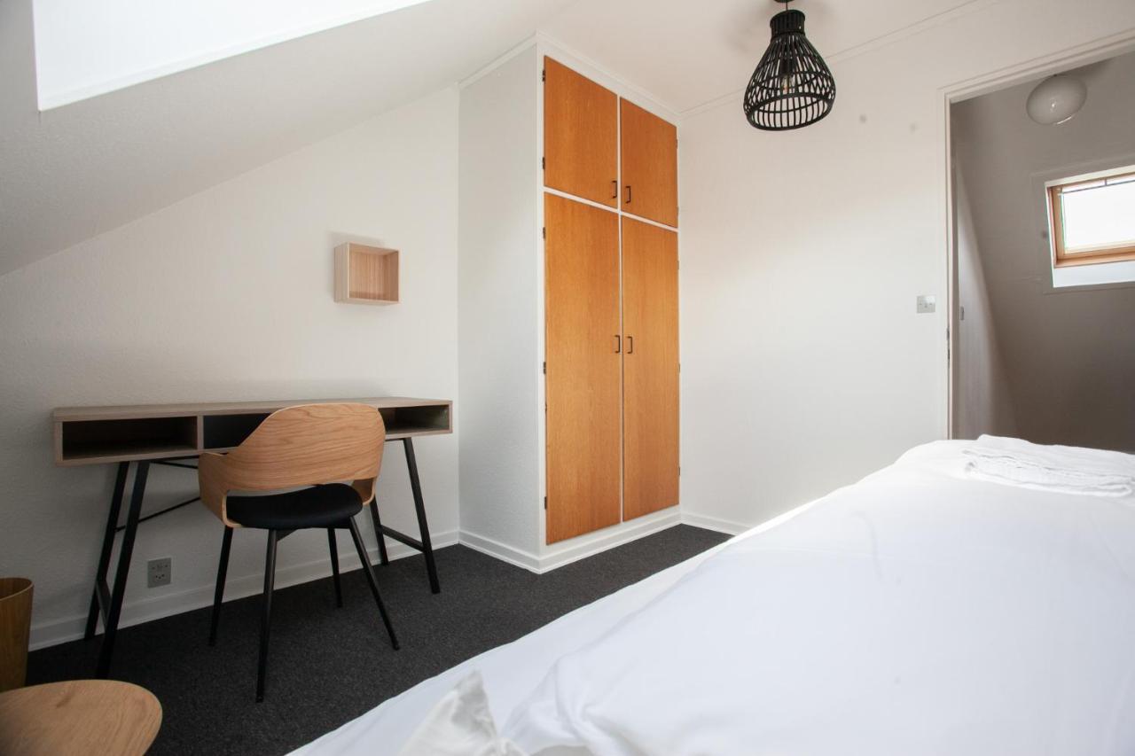 The Bird / Guesthouse / 10 Min Walk Downtown Torshavn Bagian luar foto